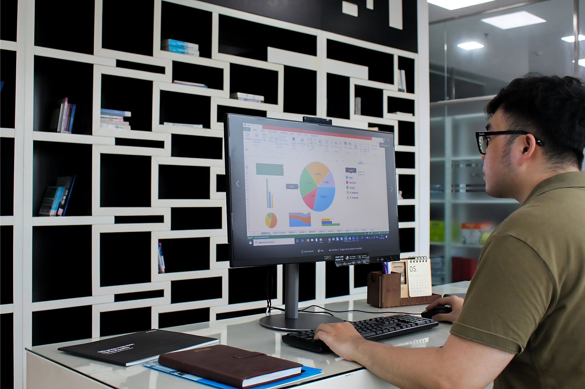 CMS giới thiệu hai mẫu máy tính để bàn mới dành cho doanh nghiệp