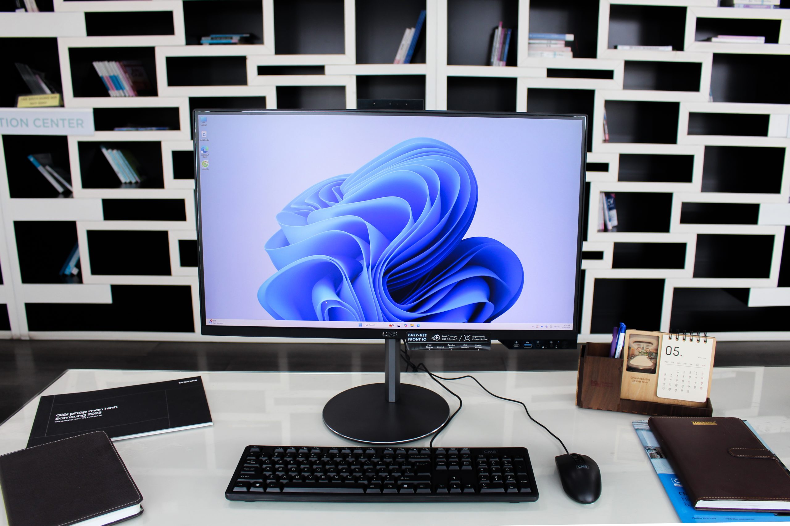 Máy tính để bàn CMS X-Pro All in One XPQ7H-I96 - 24 inch