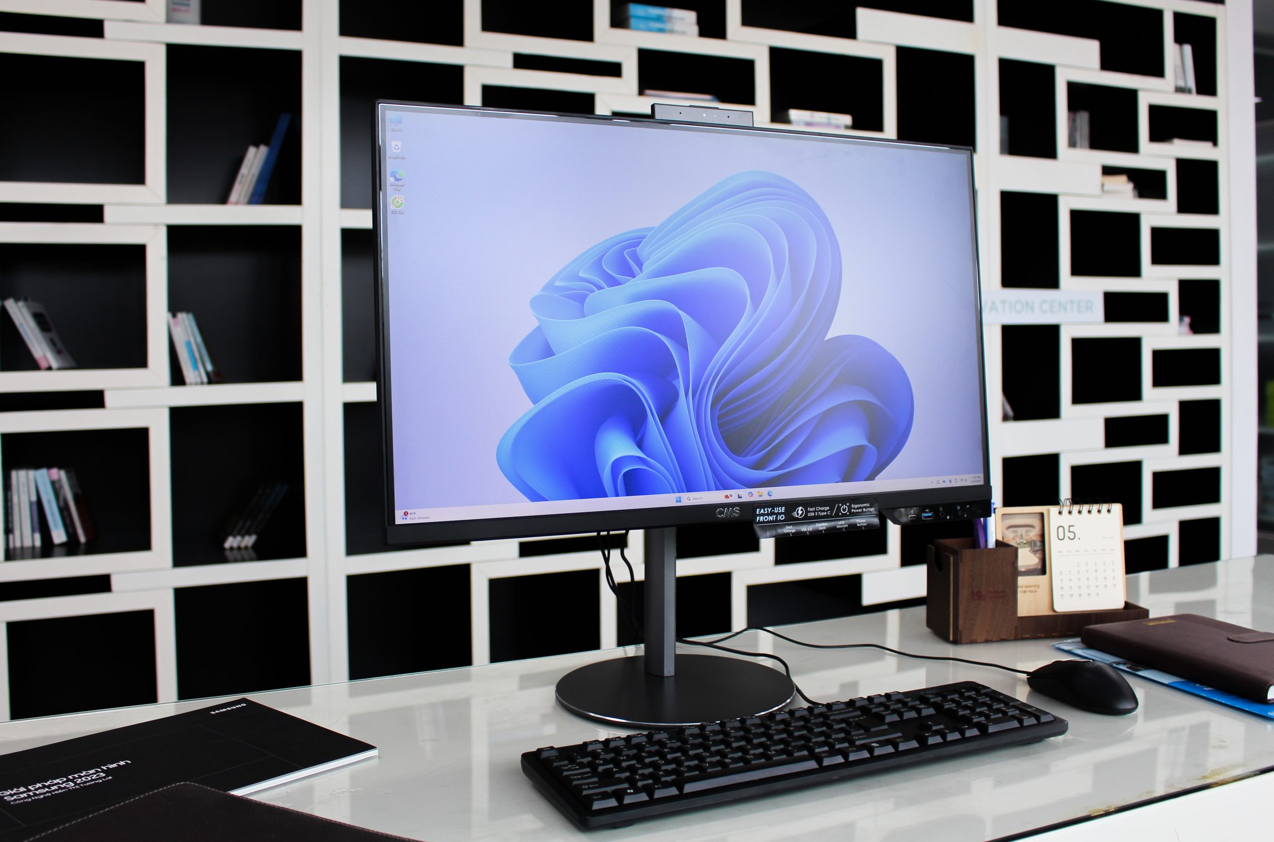 Máy tính để bàn CMS X-Pro All in One XPQ7H-I96 - 24 inch