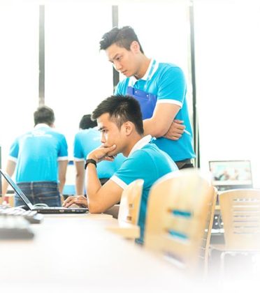 Provide maintenance and maintenance services for Vinschool education system